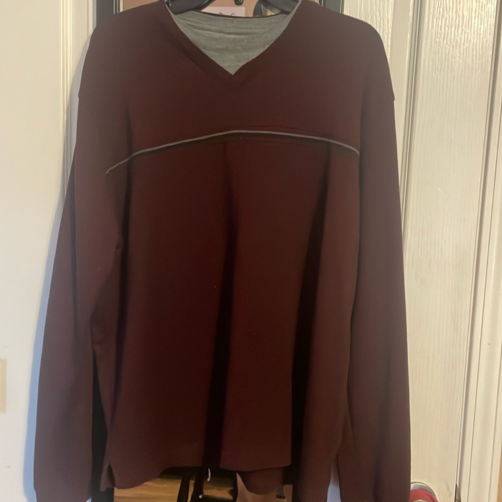 Men’s red sweater